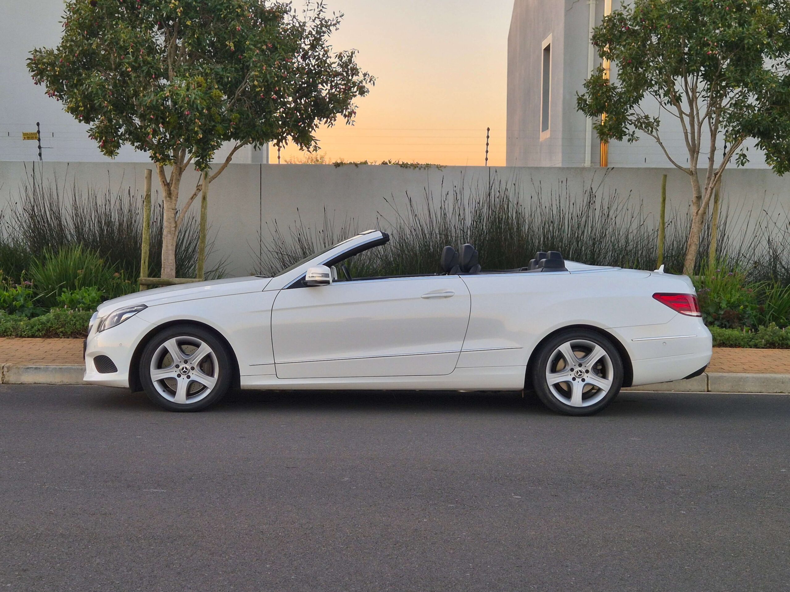 2014 Mercedes-Benz E400 Cabriolet only 82000kms