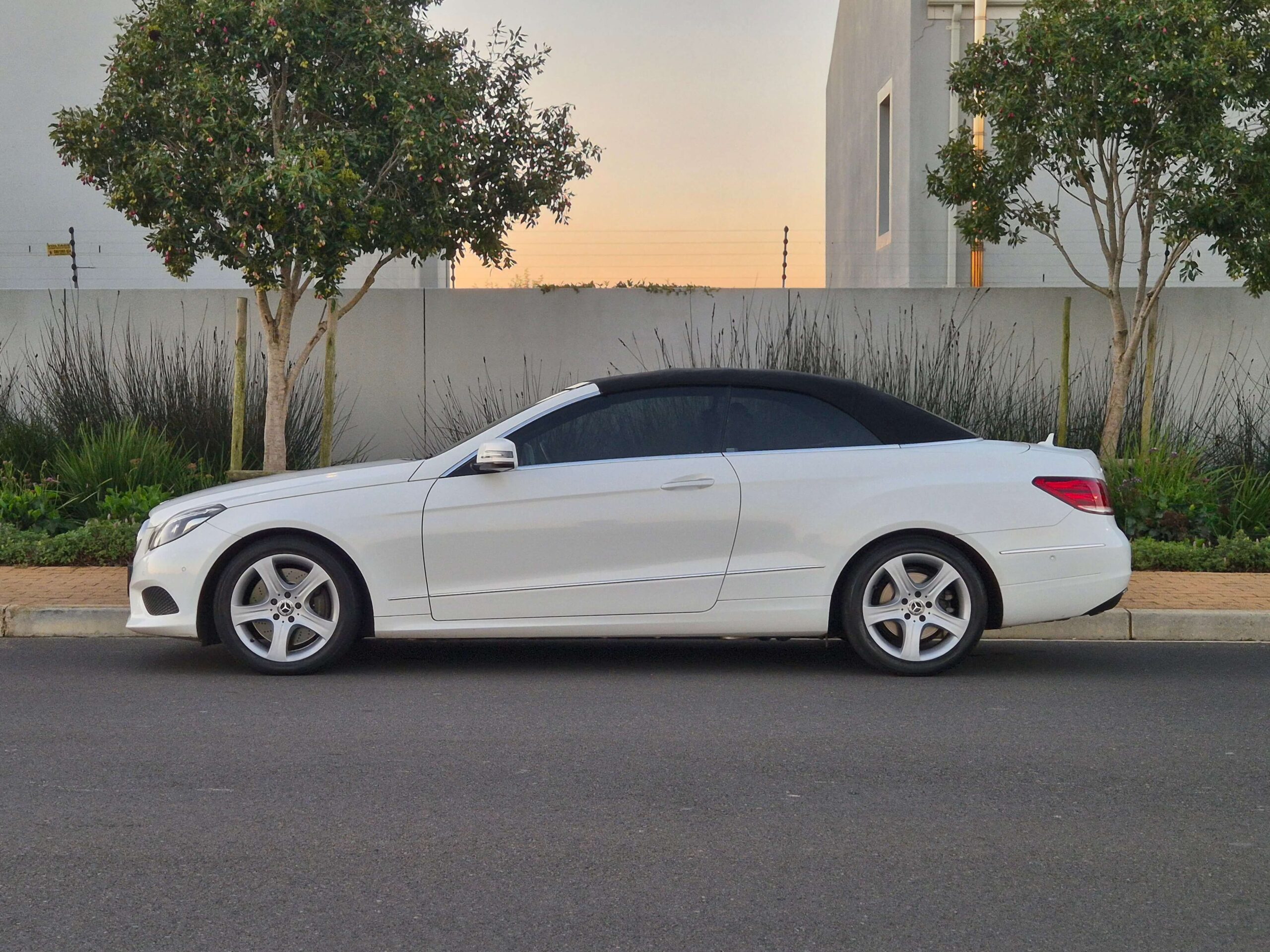 2014 Mercedes-Benz E400 Cabriolet only 82000kms