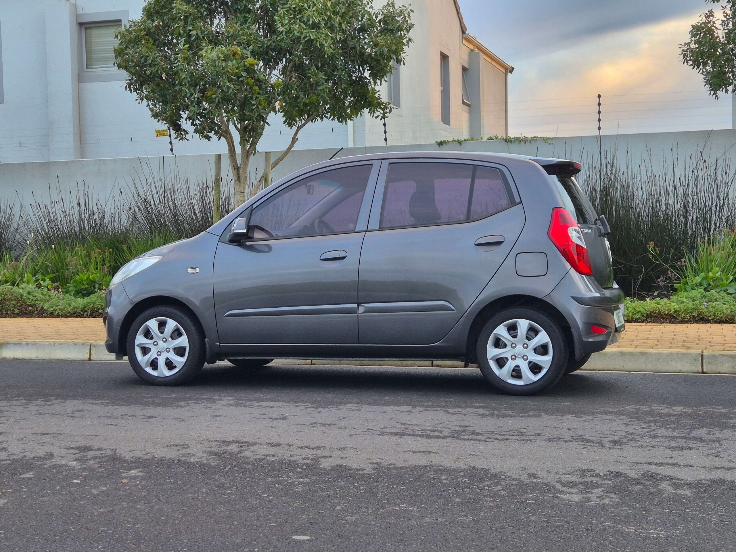 2013 Hyundai I10 1.2 Fluid with only 81000km’s
